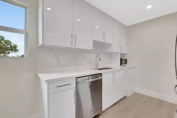 Boca Raton, FL 33434,4068 Ainslie 406