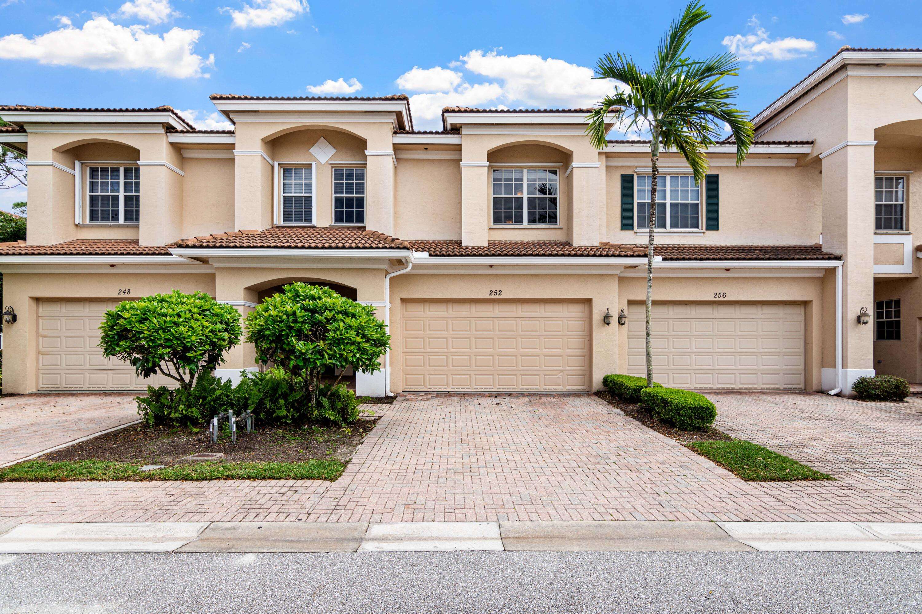 252 SW Otter Run PL, Stuart, FL 34997