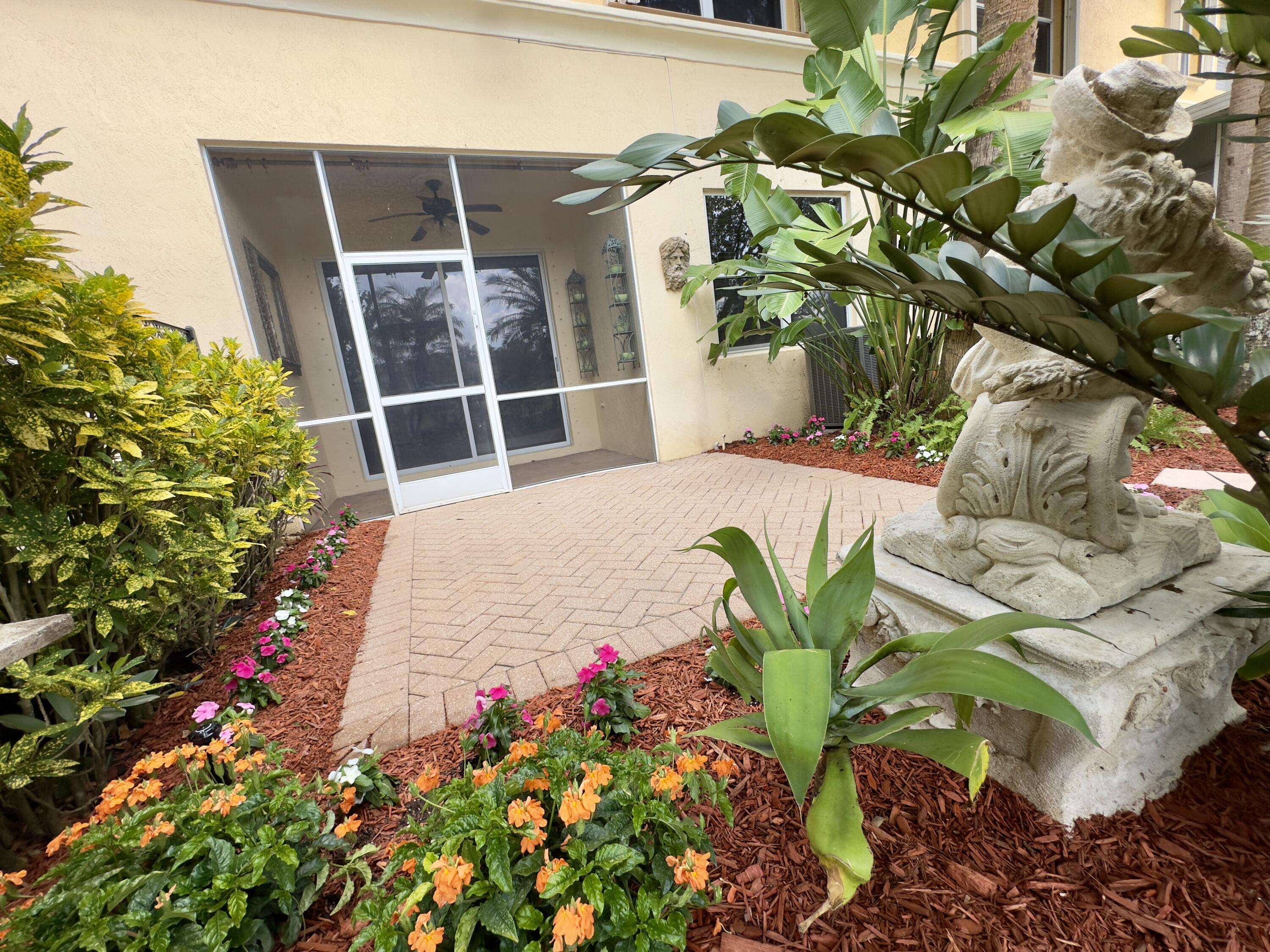 Royal Palm Beach, FL 33411,264 River Bluff LN