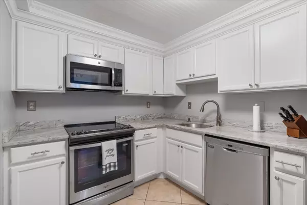 Highland Beach, FL 33487,3301 S Ocean BLVD 808
