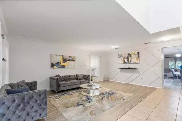 Port Saint Lucie, FL 34986,6102 NW Painted Bunting CT