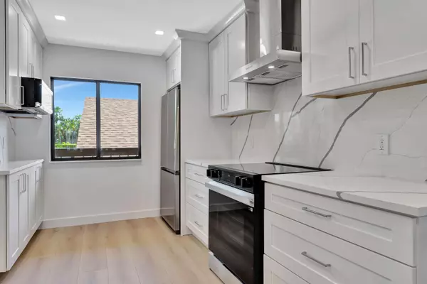 Jupiter, FL 33477,501 Seafarer CIR 204