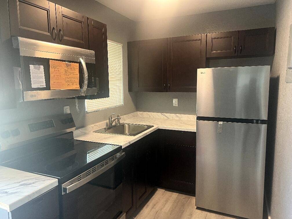 229 NW 12th CT 1, Pompano Beach, FL 33066