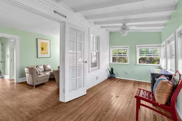 Lake Worth Beach, FL 33460,330 S M ST