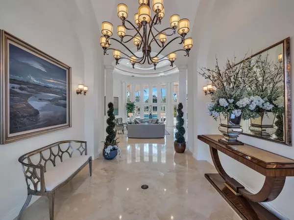 Palm Beach Gardens, FL 33418,215 Grand Pointe DR