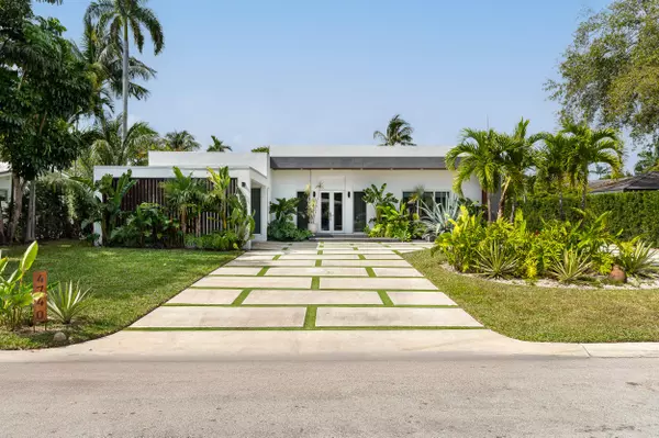 4740 Bay Point RD, Miami, FL 33137