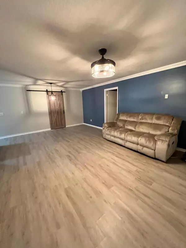 Port Saint Lucie, FL 34983,602 NW Cardinal DR