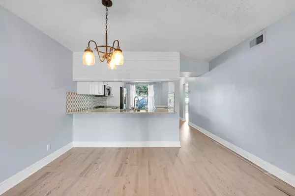 Palm Beach Gardens, FL 33418,2301 Sabal Ridge CT A