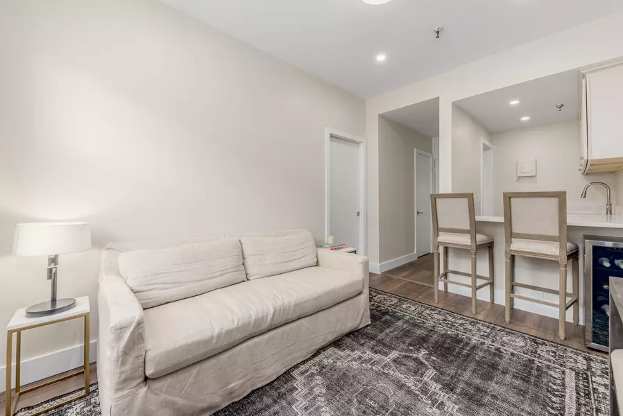 235 Sunrise AVE 2211, Palm Beach, FL 33480