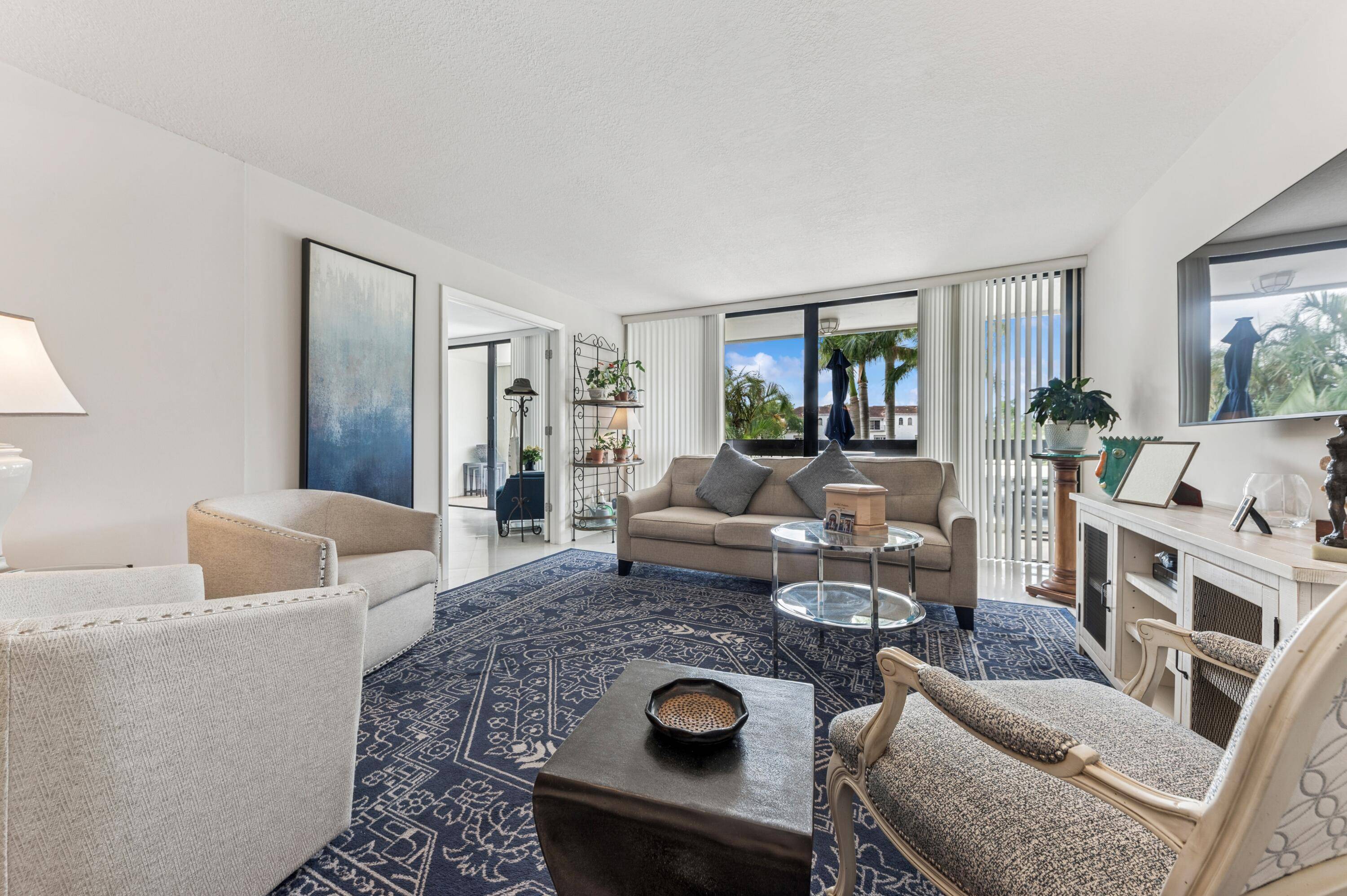 2000 Presidential WAY 205, West Palm Beach, FL 33401