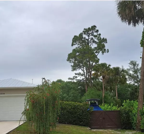 Fort Pierce, FL 34982,1206 Royal Palm BLVD