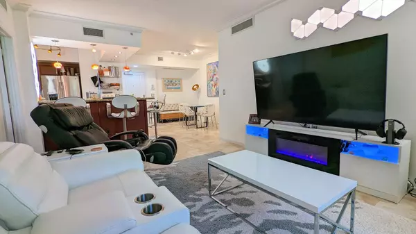 West Palm Beach, FL 33401,403 S Sapodilla AVE 317