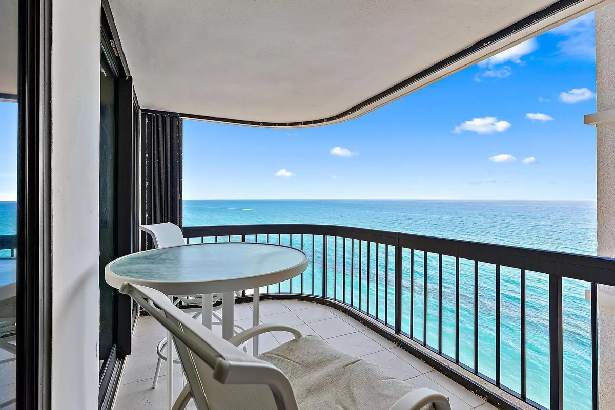 Singer Island, FL 33404,5380 N Ocean DR 12f