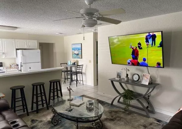 Delray Beach, FL 33444,621 NE 3rd AVE Front