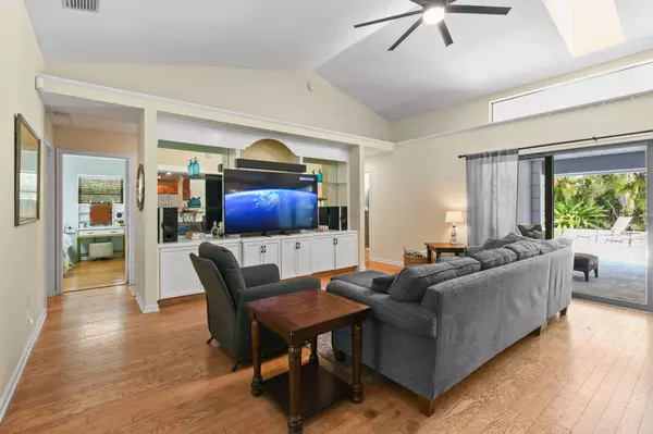 Jupiter, FL 33458,801 Summerwood DR