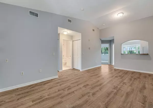 West Palm Beach, FL 33411,3810 N Jog RD 204