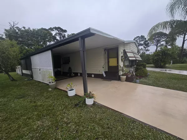 Fort Pierce, FL 34951,39 Flores Del Norte