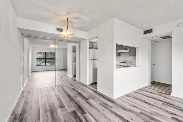 Sunrise, FL 33351,10029 Winding Lake RD 101
