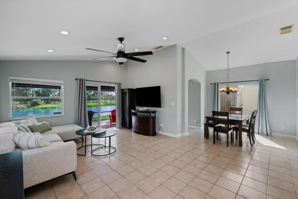 Lake Worth, FL 33463,6116 Spring Isles BLVD