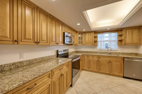 Atlantis, FL 33462,145 Atlantis BLVD 103