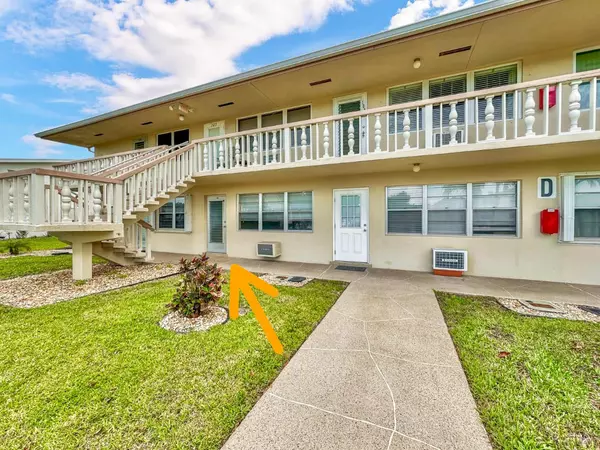 West Palm Beach, FL 33417,90 Bedford D