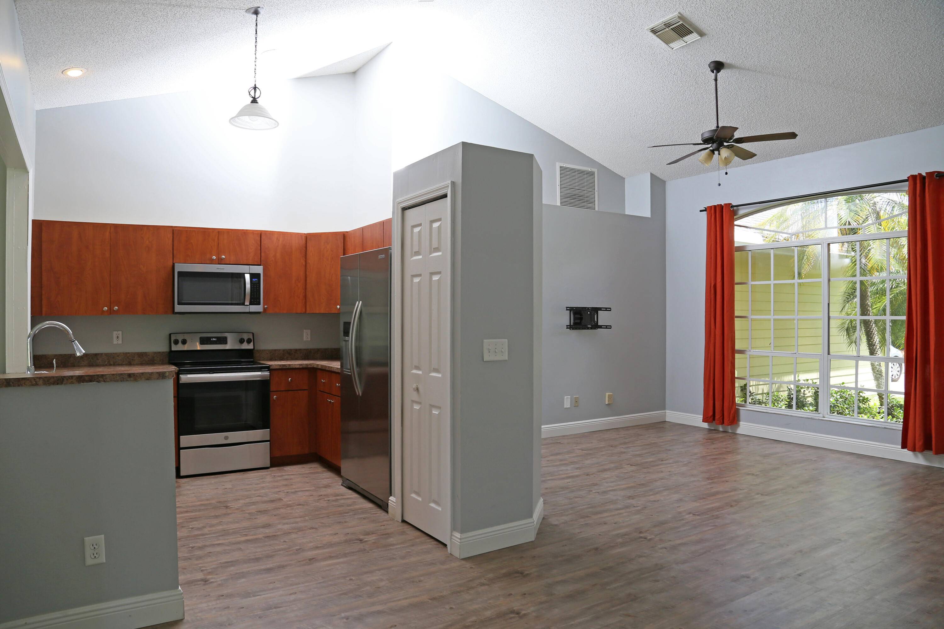 Port Saint Lucie, FL 34953,3020 SW Lucerne ST