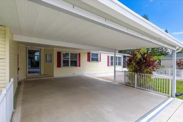 Port Saint Lucie, FL 34952,8102 9th Hole DR