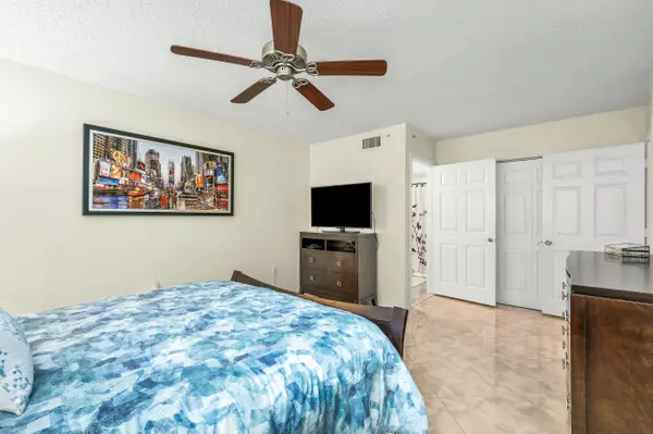 Coconut Creek, FL 33073,5031 Wiles RD 107