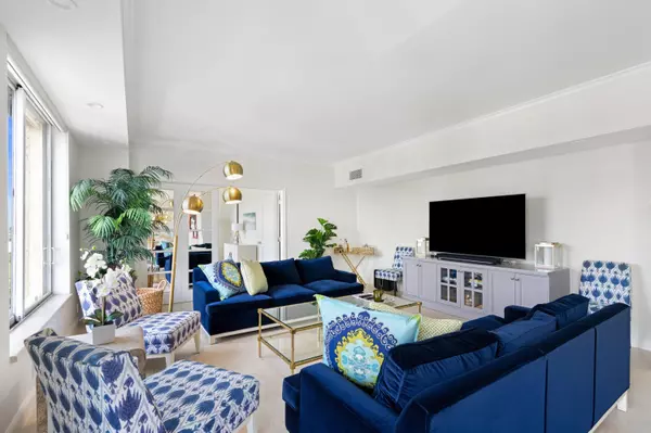 Palm Beach, FL 33480,150 Bradley PL 302