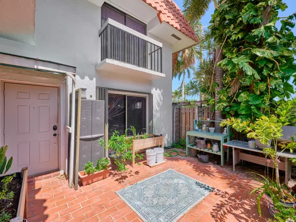 Boca Raton, FL 33432,1251 S Federal Highway 1280