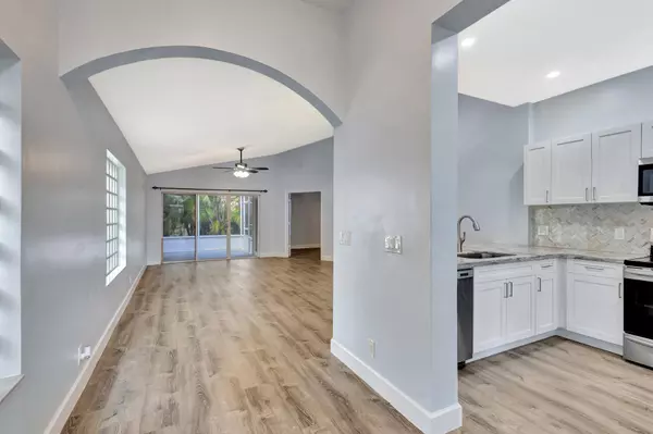 4029 Dorado DR Riviera Beach, FL 33418