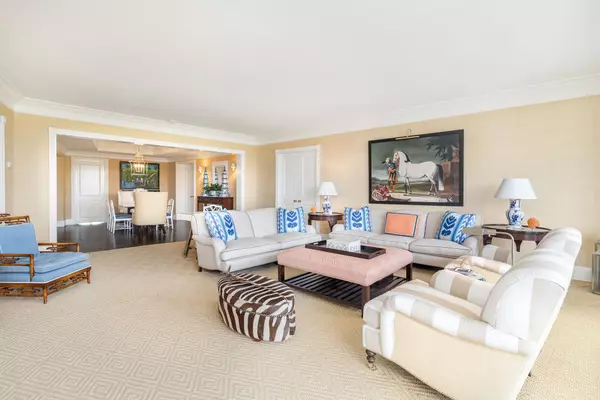 Palm Beach, FL 33480,100 Royal Palm WAY G-4