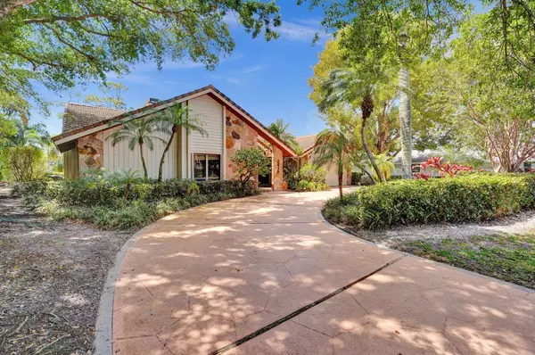 Palm Beach Gardens, FL 33418,13179 Camero WAY