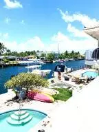 2735 NE 28 CT 3, Lighthouse Point, FL 33064