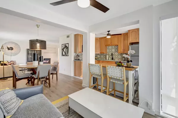 Boynton Beach, FL 33435,23 Colonial Club DR 204