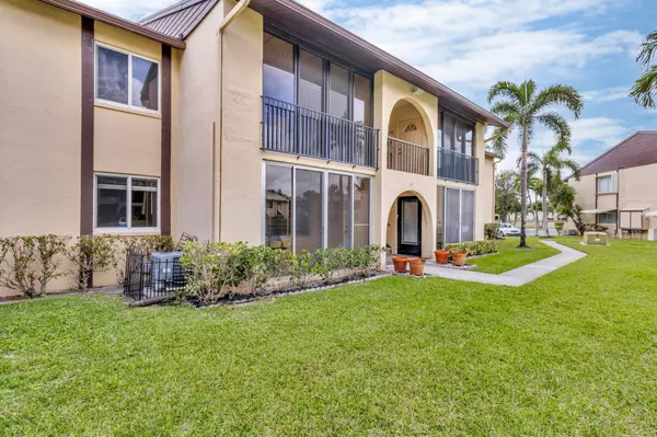 Greenacres, FL 33463,331 Pine Ridge CIR C-1