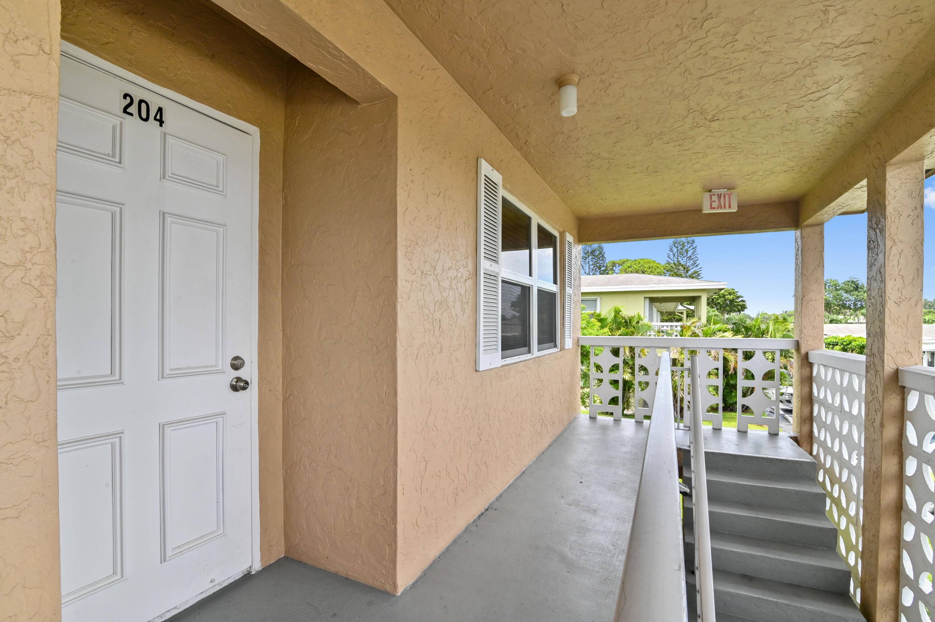Delray Beach, FL 33445,1051 Orange TER 204