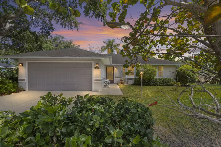 900 10th CT, Vero Beach, FL 32960