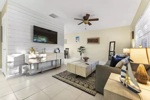 Delray Beach, FL 33483,630 Allen AVE B