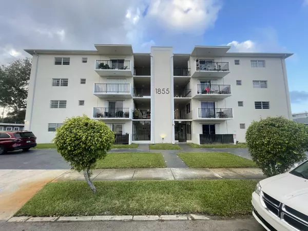 1855 Plunkett ST 304, Hollywood, FL 33020