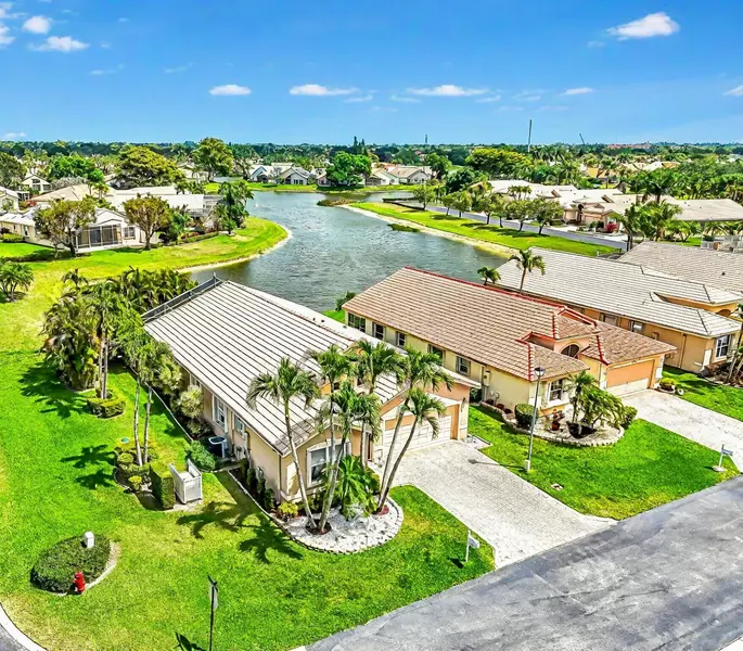 6377 N N Westchester Club DR, Boynton Beach, FL 33437