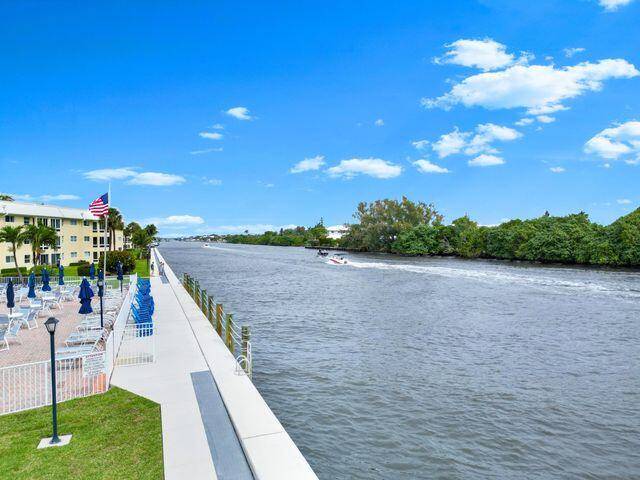 Boynton Beach, FL 33435,1 Colonial Club DR 100