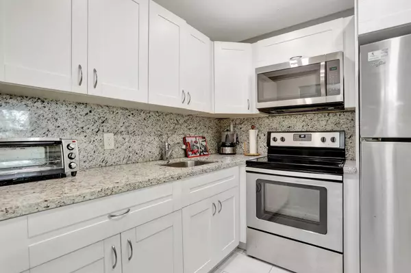 Deerfield Beach, FL 33442,3028 Berkshire B