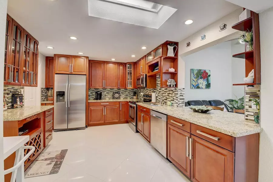 5115 Cortez CT, Delray Beach, FL 33484