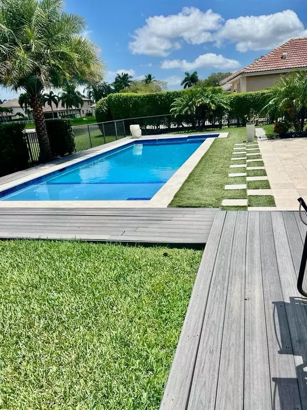 Boca Raton, FL 33428,21510 Halstead DR