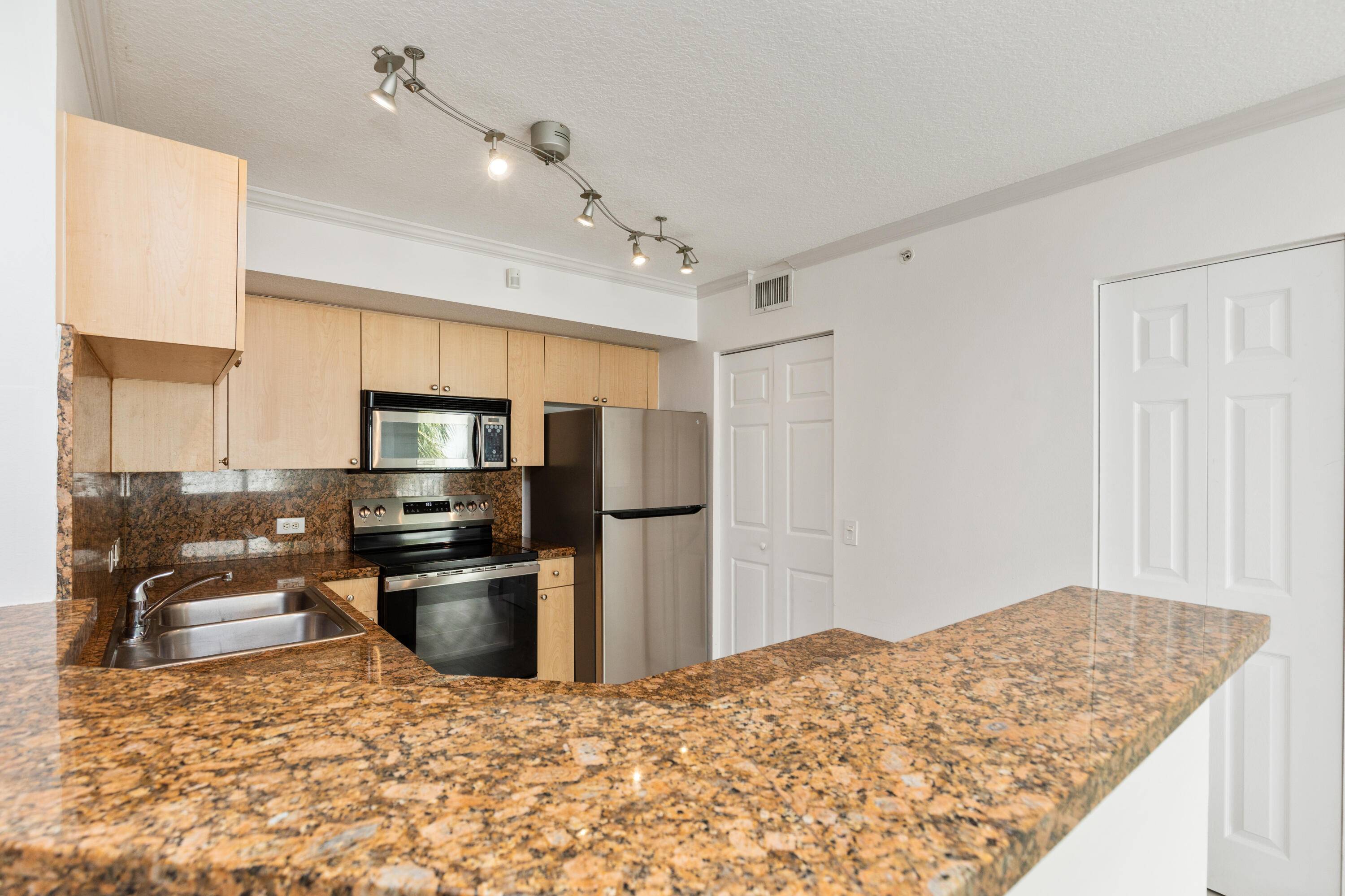 Boynton Beach, FL 33435,810 Villa CIR