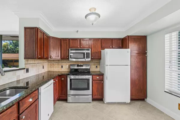 Hypoluxo, FL 33462,111 Yacht Club WAY 101