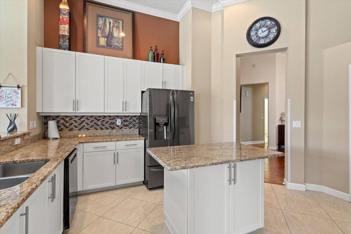 Port Saint Lucie, FL 34983,614 SW Lake Charles CIR