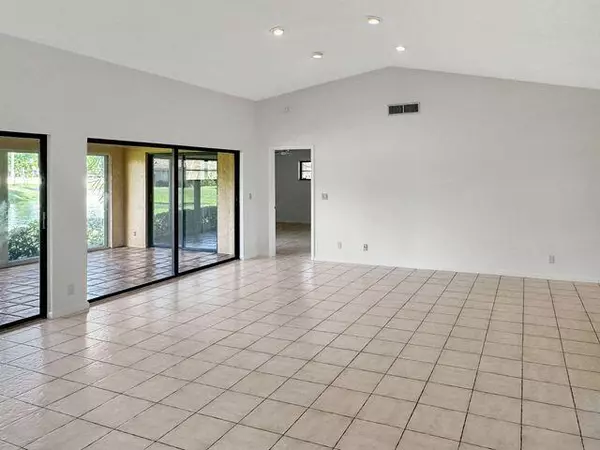 Boynton Beach, FL 33436,10653 S Greentail Drive S DR
