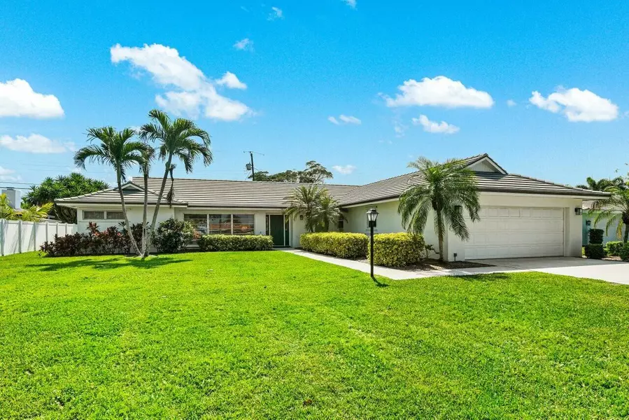 45 Golfview DR, Tequesta, FL 33469